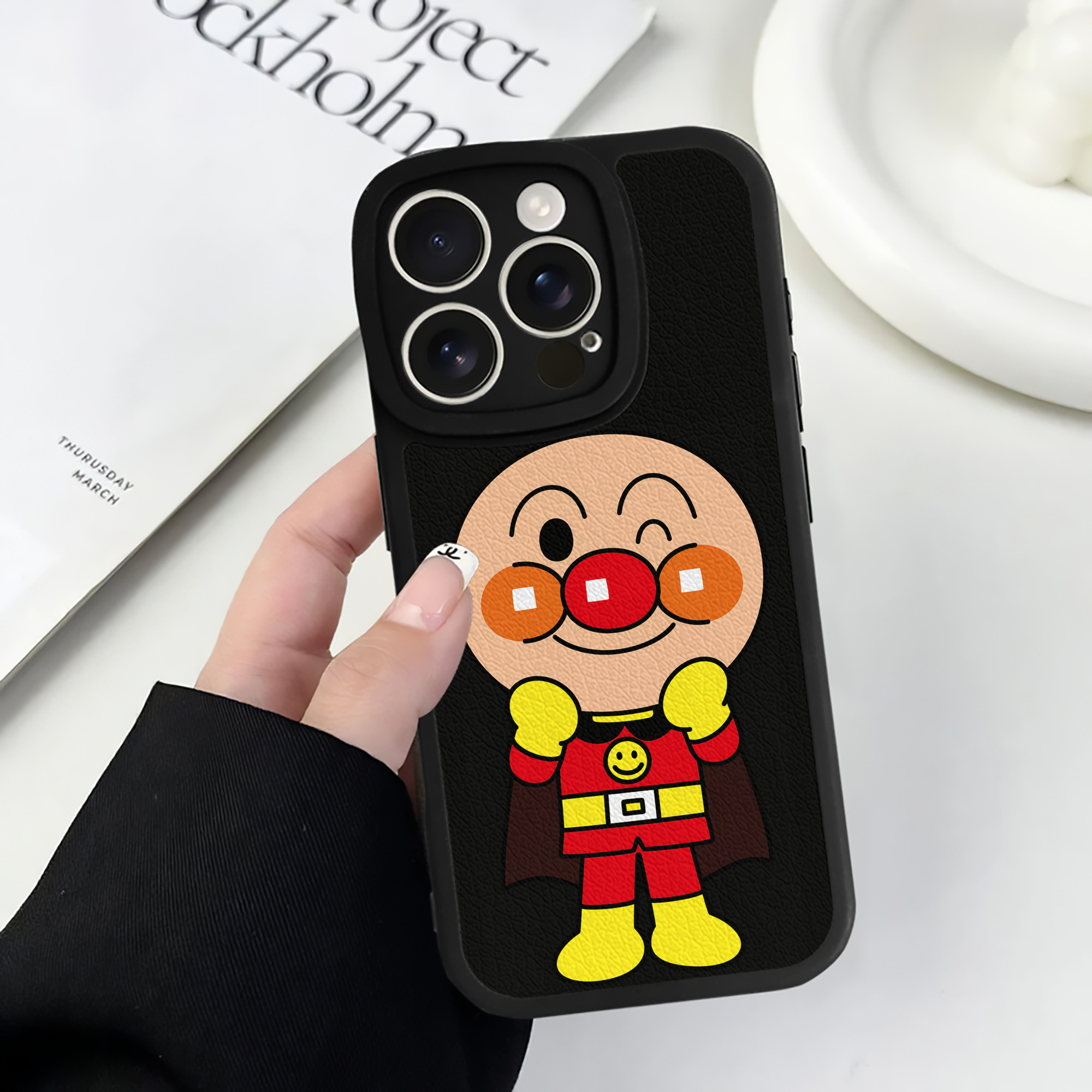 （画像用） アンパンマン Anpanman 【iPhone 16シリーズ対応】シリコンスマホケース（レザー調） 材質：シリコン